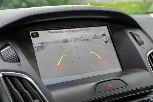 Used 2017 Ford Focus Titanium FWD image 58