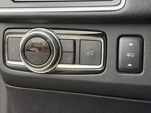 Used 2018 Lincoln Navigator Reserve w/ Technology Package image 24