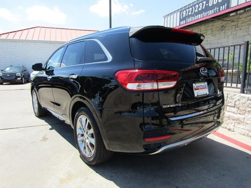 Used 2016 Kia Sorento SX FWD image 3