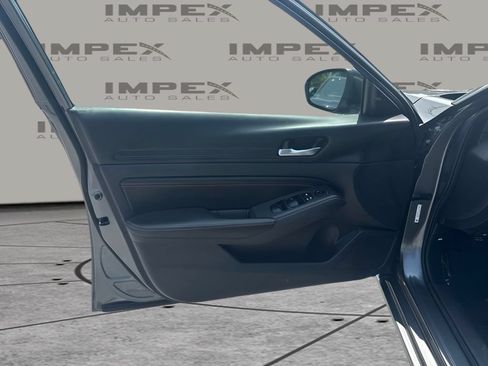 Used 2021 Nissan Altima 2.5 SR w/ SR Premium Package FWD image 17