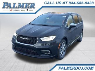 New 2026 Chrysler Pacifica Pinnacle video 1