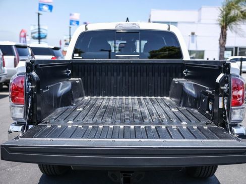 Used 2023 Toyota Tacoma TRD Sport image 39