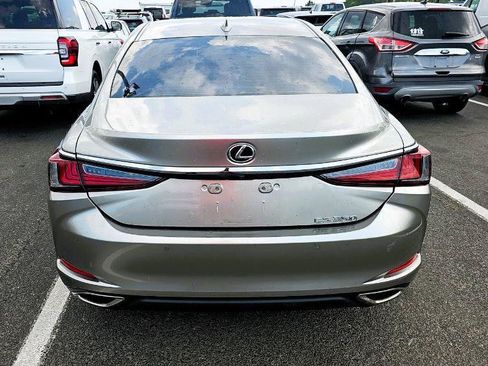 Used 2021 Lexus ES 350 w/ Premium Package FWD image 4