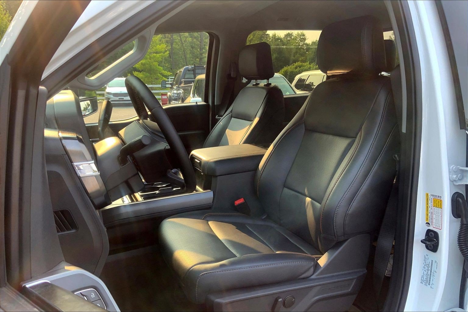 Used 2026 Ford F250 Lariat w/ Lariat Premium Package AWD/4WD image 26