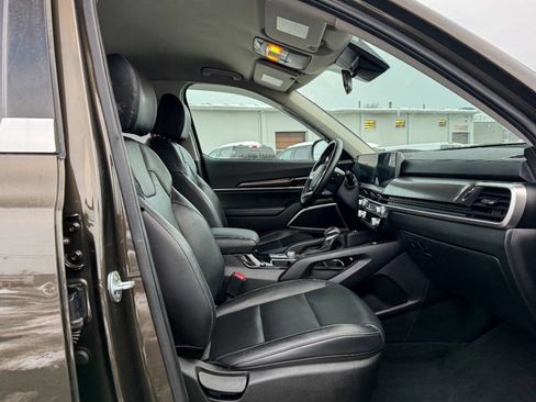 Used 2023 Kia Telluride S image 13