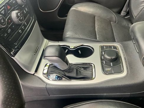 Used 2016 Jeep Grand Cherokee SRT image 20