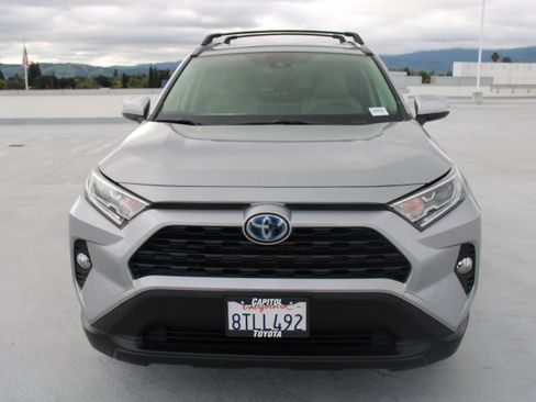 Certified 2021 Toyota RAV4 XLE w/ Convenience Package image 7