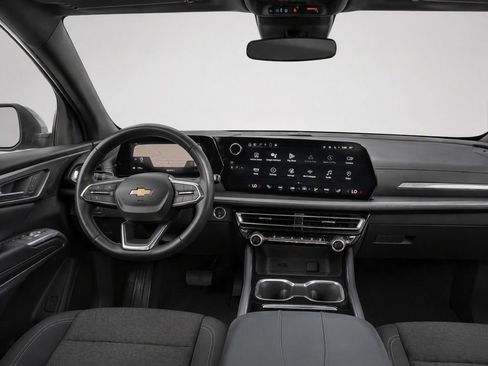 Used 2024 Chevrolet Traverse LT FWD image 35