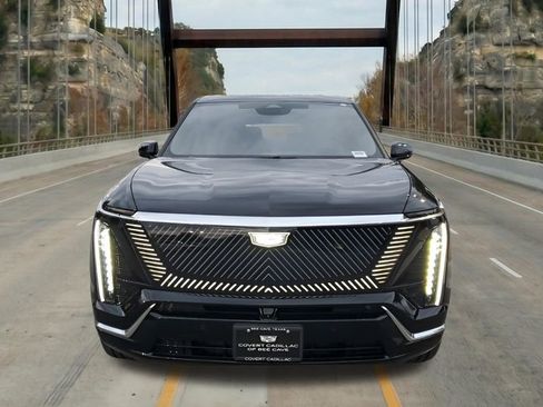New 2026 Cadillac Vistiq Premium Luxury AWD/4WD image 2