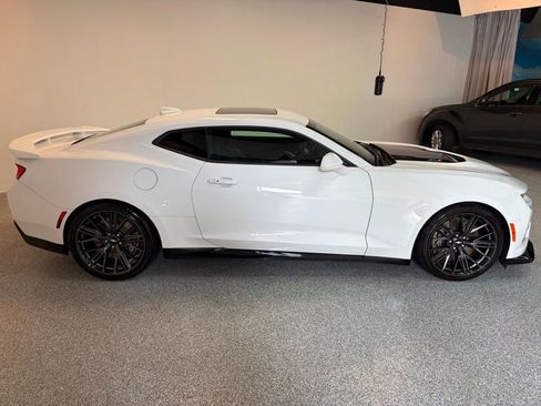 Used 2018 Chevrolet Camaro ZL1 RWD image 3