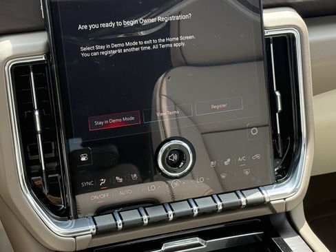 New 2026 GMC Yukon Denali w/ Denali Reserve Package AWD/4WD image 14