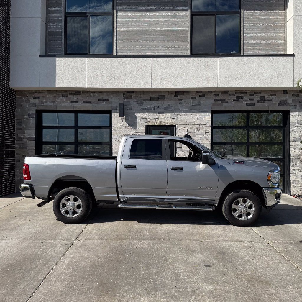 Used 2024 RAM 2500 Big Horn w/ Level 2 Equipment Group AWD/4WD image 2