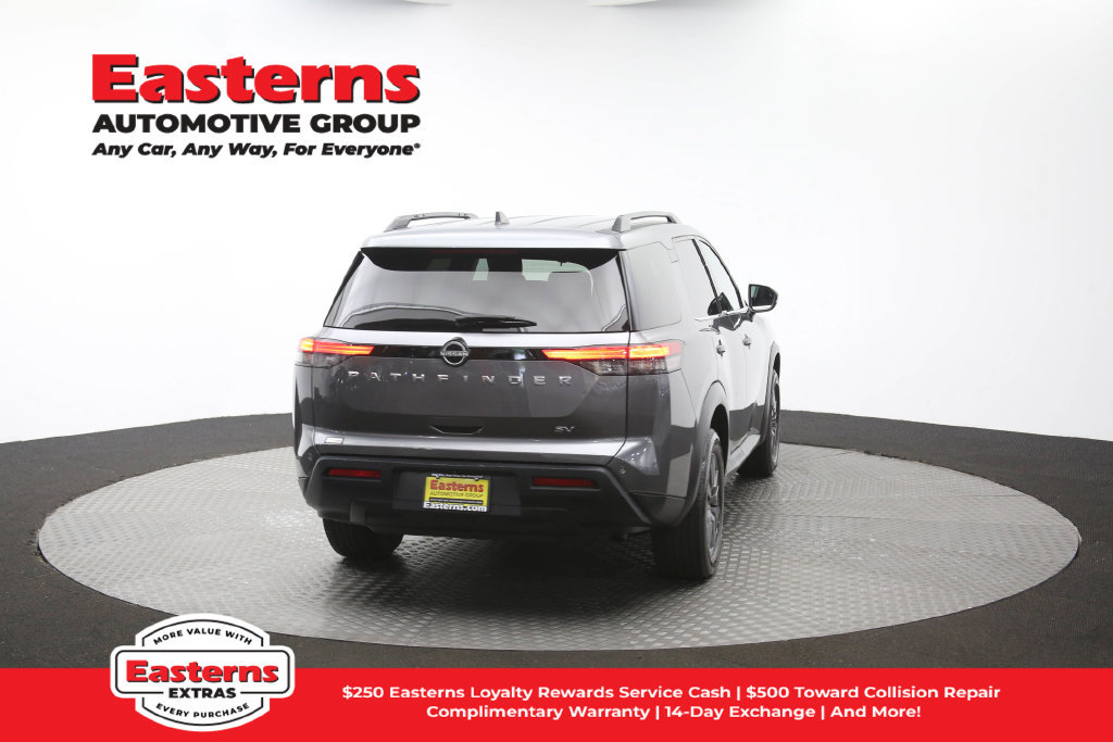 Used 2022 Nissan Pathfinder SV FWD image 40