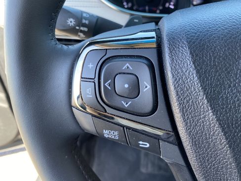 Used 2016 Toyota Avalon Limited w/ Toyota Safety Sense Package image 26