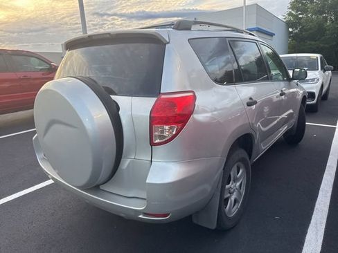 Used 2008 Toyota RAV4 2WD w/ 3rd Row image 6