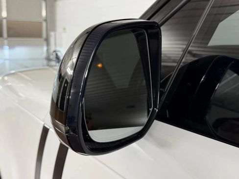 Used 2022 Land Rover Range Rover SE AWD/4WD image 12