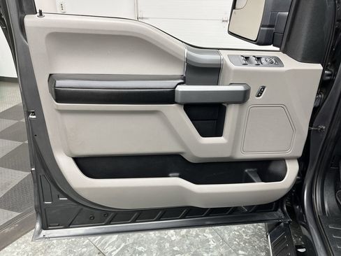 Used 2019 Ford F150 XLT w/ Equipment Group 302A Luxury AWD/4WD image 9