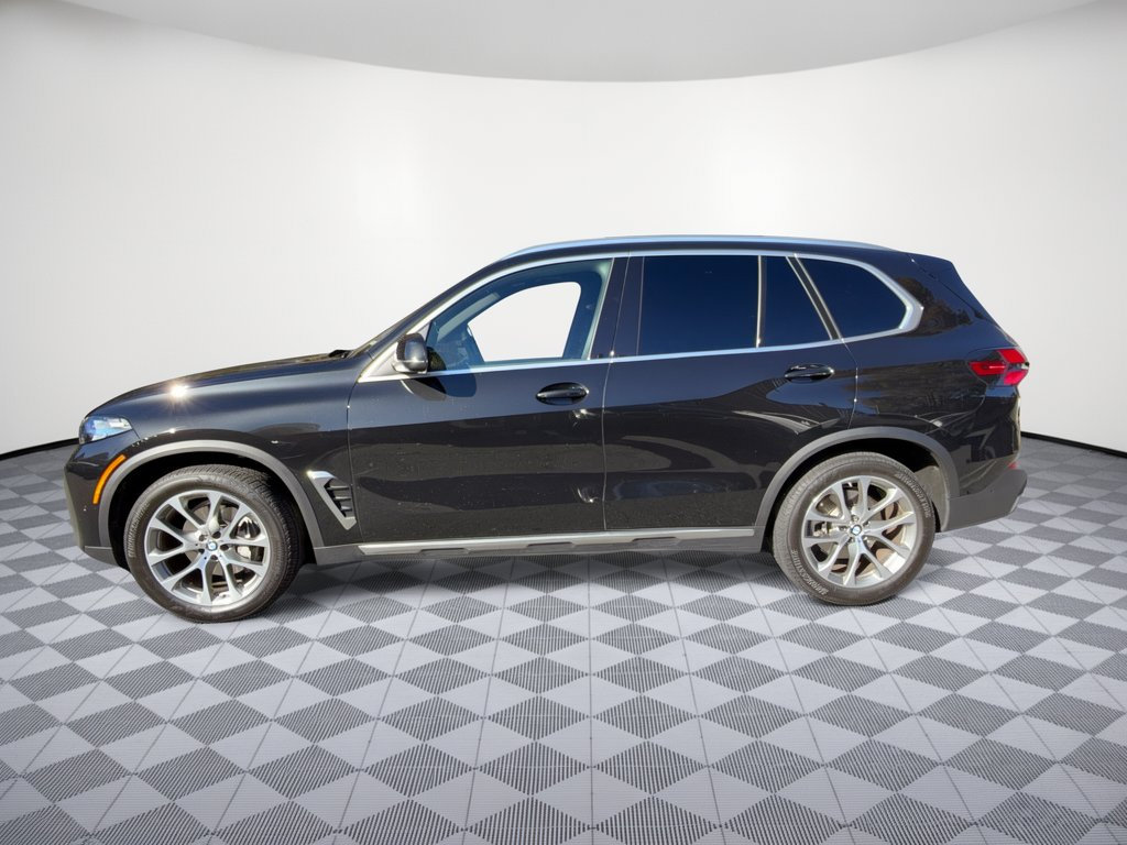 Used 2024 BMW X5 xDrive40i w/ Premium Package AWD/4WD image 2