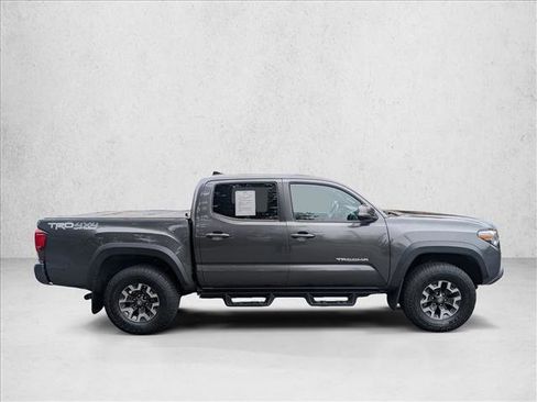 Used 2019 Toyota Tacoma TRD Off-Road image 4