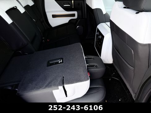 Used 2025 GMC Hummer EV 3X AWD/4WD image 39