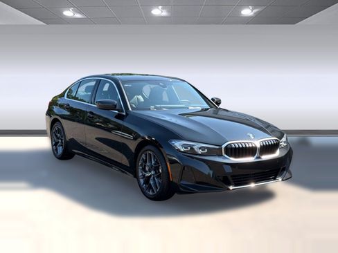 Used 2025 BMW 330i Sedan RWD image 7
