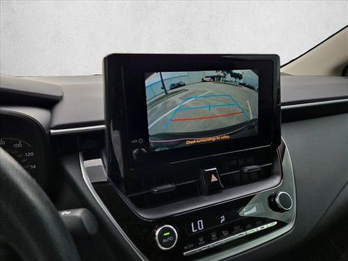 Used 2025 Toyota Corolla LE FWD image 14