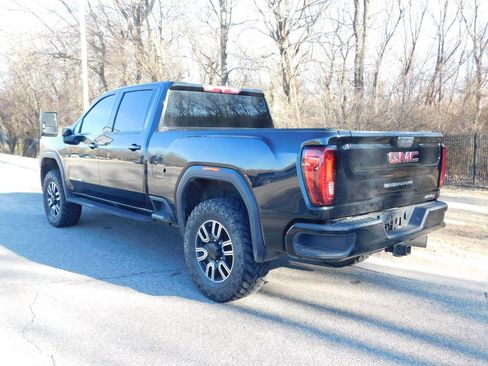 Used 2023 GMC Sierra 2500 AT4 w/ Gooseneck/5TH Wheel Package image 3