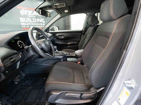 Used 2024 Honda HR-V Sport image 9