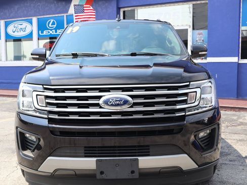 Used 2019 Ford Expedition XLT w/ Equipment Group 202A RWD image 9
