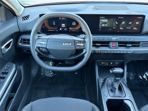 Used 2026 Kia K4 FWD image 32