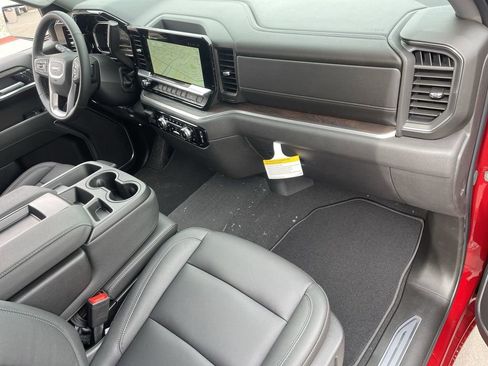 New 2026 GMC Sierra 1500 SLT AWD/4WD image 29
