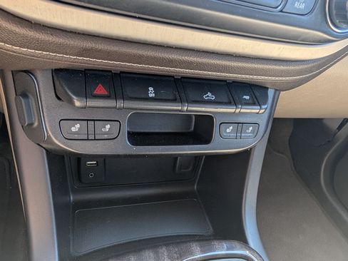 Used 2016 GMC Canyon SLT AWD/4WD image 30