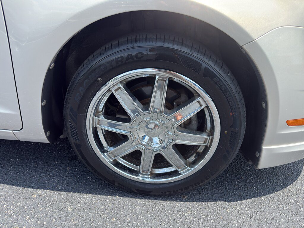 Used 2010 Ford Fusion SE FWD image 23