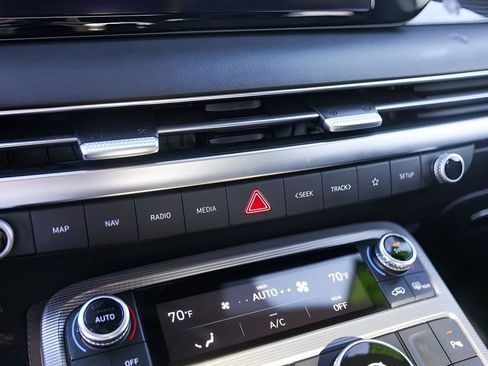 Used 2023 Hyundai Palisade Calligraphy image 18