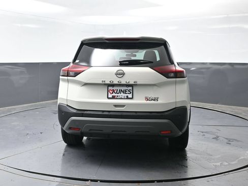 Used 2023 Nissan Rogue SV AWD/4WD image 13
