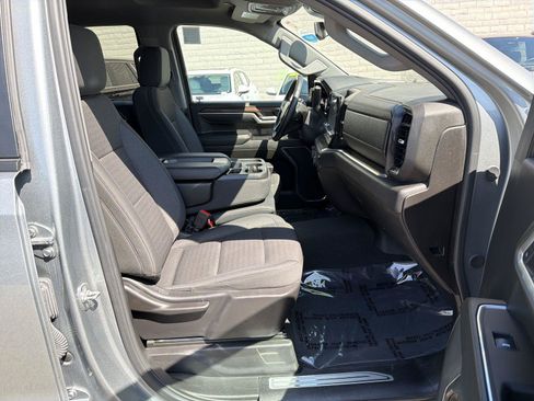 Used 2025 Chevrolet Silverado 1500 LT AWD/4WD image 27