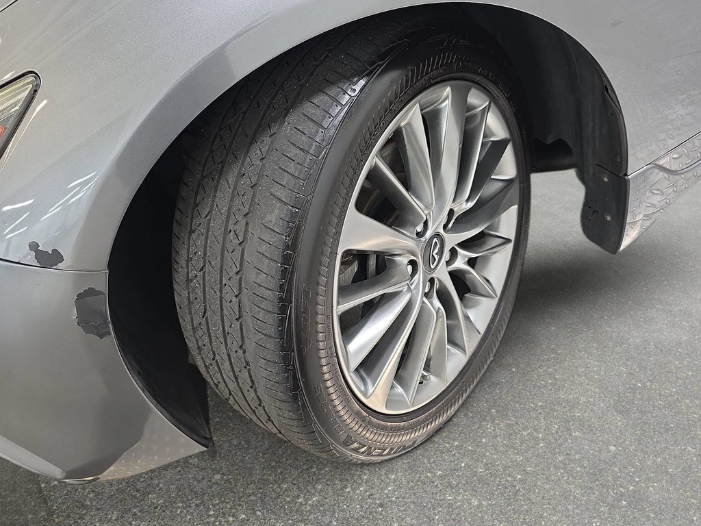 Used 2019 INFINITI Q50 Luxe w/ Essential Package (3.0T Luxe) AWD/4WD image 27