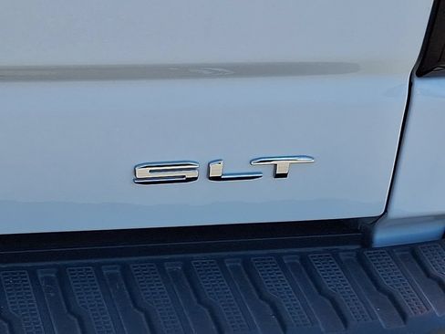 Used 2026 GMC Sierra 1500 SLT w/ SLT Premium Plus Package AWD/4WD image 34