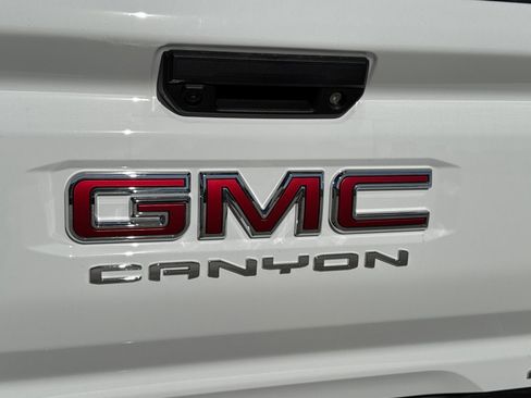 New 2026 GMC Canyon AT4 AWD/4WD image 10