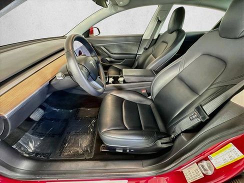 Used 2020 Tesla Model 3 Standard Range RWD image 5