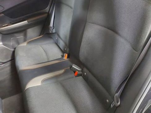 Used 2016 Subaru Crosstrek 2.0i Premium w/ Moonroof Package AWD/4WD image 10