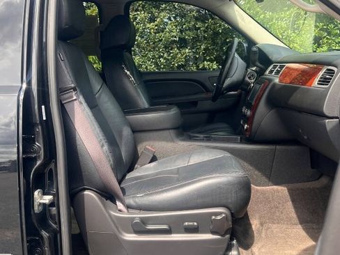 Used 2013 Chevrolet Tahoe LS w/ Convenience Package RWD image 16