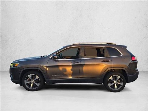 Used 2019 Jeep Cherokee Limited FWD image 8