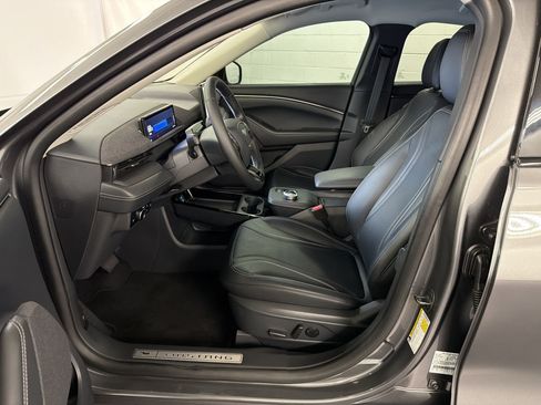 Used 2023 Ford Mustang Mach-E Premium RWD image 5