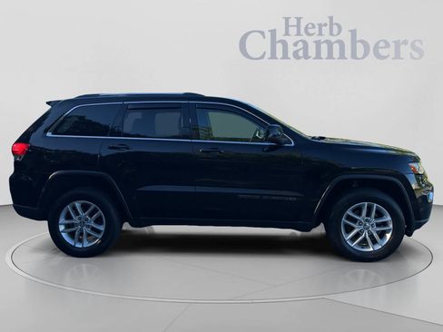 Used 2018 Jeep Grand Cherokee Laredo AWD/4WD image 12