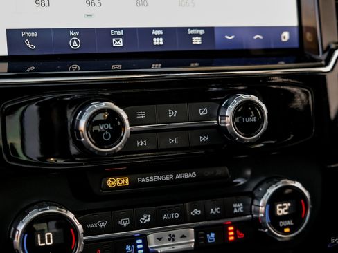 Used 2022 Ford F250 Lariat w/ Black Appearance Package image 54