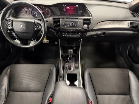 Used 2017 Honda Accord Sport image 12