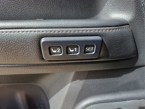 Used 2014 Toyota 4Runner Limited image 20