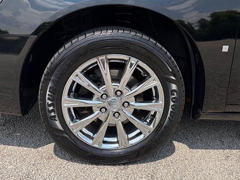 Used 2009 Buick Lucerne CXL FWD image 25