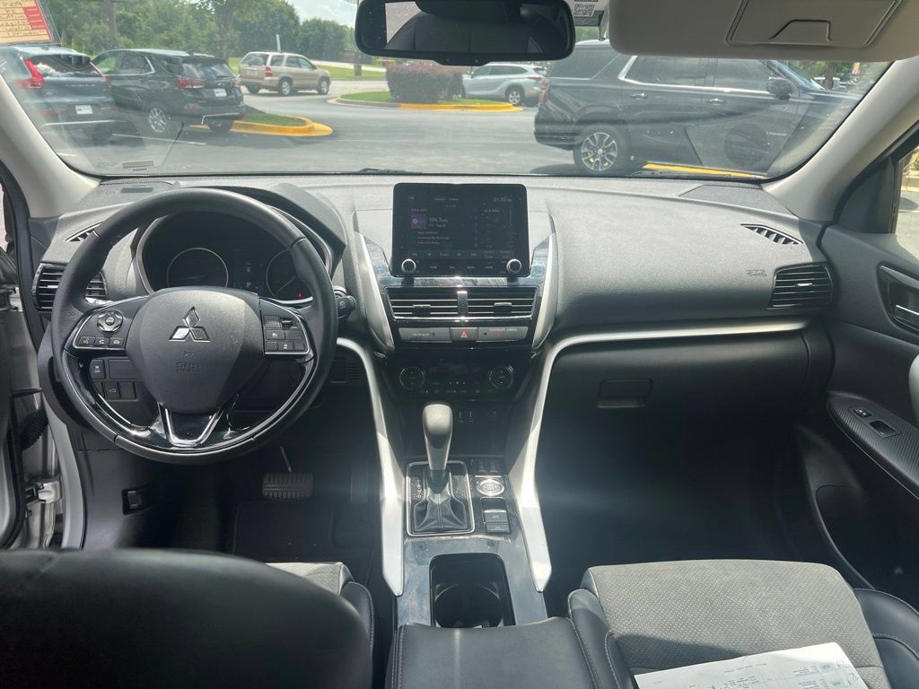 Used 2024 Mitsubishi Eclipse Cross AWD image 13